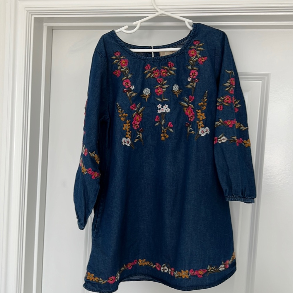 Peek girls Hazel embroidered denim dress size small (6-7)